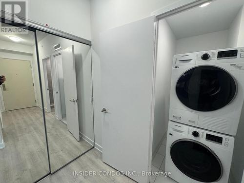 331 - 15 Richardson Street, Toronto, ON - Indoor Photo Showing Laundry Room