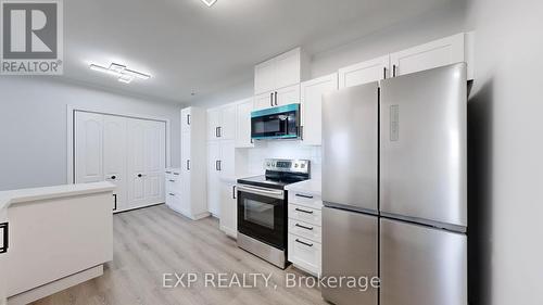 Ph09 - 115 Omni Drive, Toronto, ON - Indoor Photo Showing Kitchen With Stainless Steel Kitchen