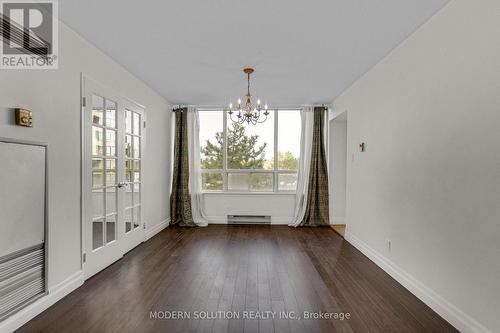 426 - 32 Clarissa Drive, Richmond Hill, ON - Indoor Photo Showing Other Room