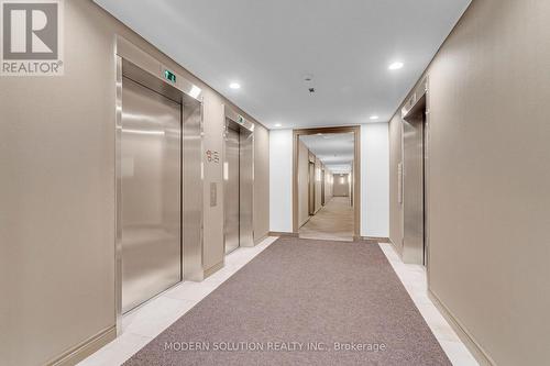 426 - 32 Clarissa Drive, Richmond Hill, ON - Indoor Photo Showing Other Room