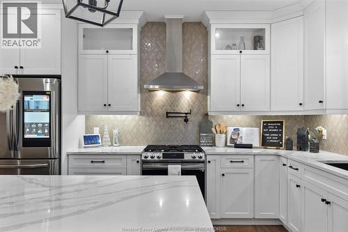 22 Lundy Street, Amherstburg, ON - Indoor Photo Showing Kitchen With Upgraded Kitchen