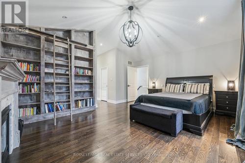 Primary Retreat w/Walk-In Closet and B/I Bookcase - 1302 Hillview Crescent, Oakville, ON - Indoor Photo Showing Bedroom