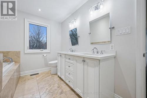 Luxurious Five-Piece Main Bathroom - 1302 Hillview Crescent, Oakville, ON - Indoor Photo Showing Bathroom