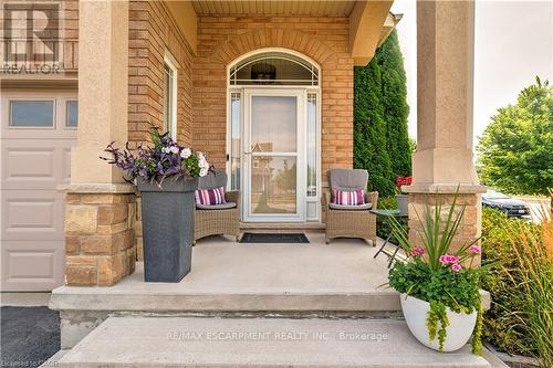 2 Celestial Crescent, Hamilton, ON - Outdoor