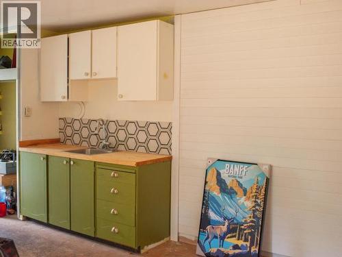 7889 Highway 101, Powell River, BC - Indoor Photo Showing Other Room
