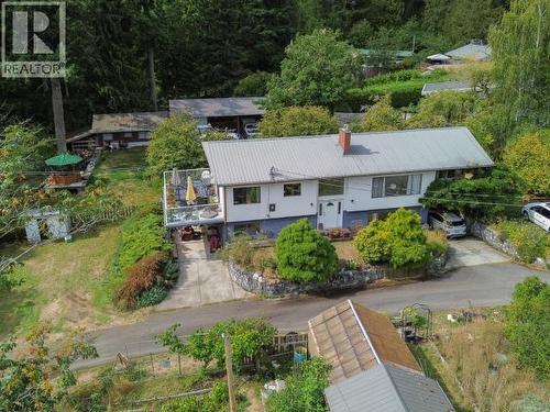 7889 Highway 101, Powell River, BC - Outdoor