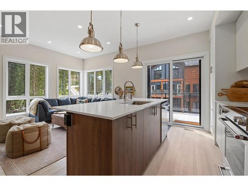 2116 Panorama Drive Unit# 206, Panorama, BC - Indoor Photo Showing Kitchen With Upgraded Kitchen