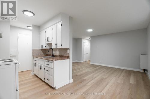 8 - 24 Brookside Street, London South, ON - Indoor Photo Showing Kitchen