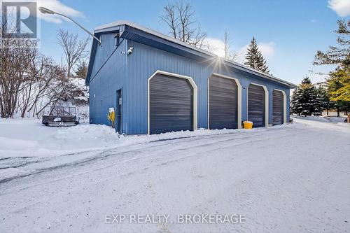 Cozy cottage - 4177 & 4187 Carrying Place Road, Frontenac (Frontenac South), ON 