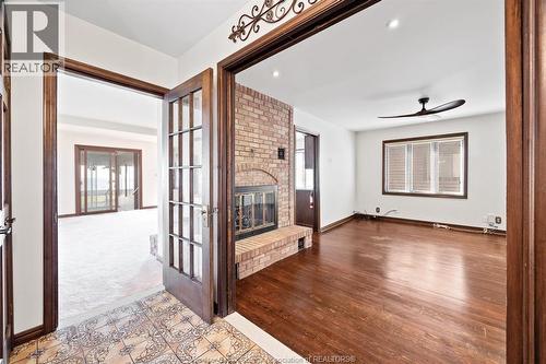 1818 Erie Avenue, Amherstburg, ON - Indoor Photo Showing Other Room With Fireplace