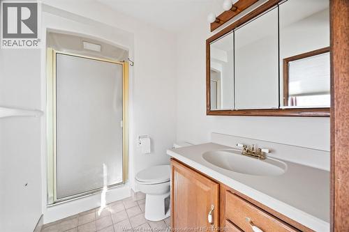 1818 Erie Avenue, Amherstburg, ON - Indoor Photo Showing Bathroom
