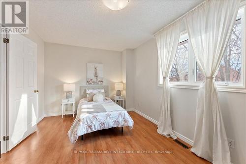 1947 Pine Grove Avenue, Pickering, ON - Indoor Photo Showing Bedroom