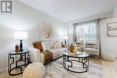 2144 Duberry Drive E, Pickering, ON - Indoor Photo Showing Living Room