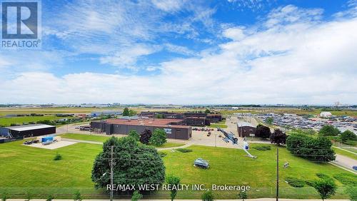 1016 - 1100 Sheppard Avenue W, Toronto, ON - Outdoor With View