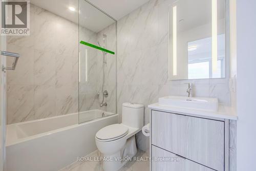 713 - 259 The Kingsway, Toronto, ON - Indoor Photo Showing Bathroom