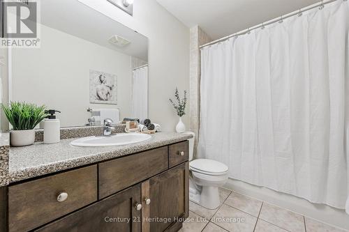 402 - 901 Paisley Road, Guelph (Willow West/Sugarbush/West Acres), ON 