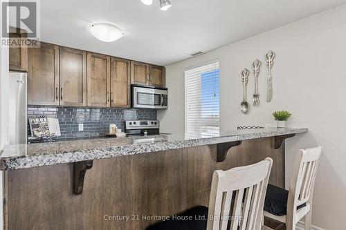 402 - 901 Paisley Road, Guelph (Willow West/Sugarbush/West Acres), ON 