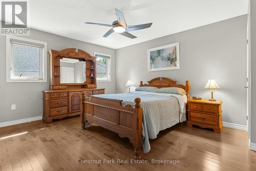 207 2Nd Street W, Owen Sound, ON - Indoor Photo Showing Bedroom