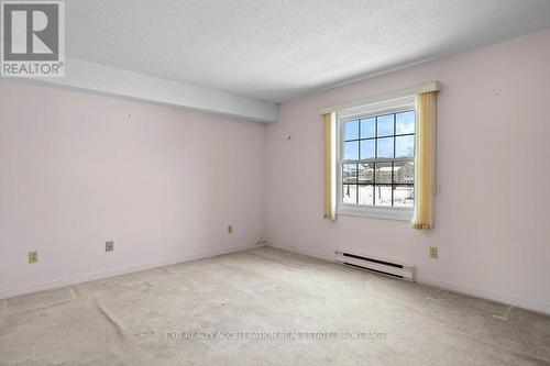204 - 11 Centre Street, Greater Napanee (Greater Napanee), ON - Indoor Photo Showing Other Room