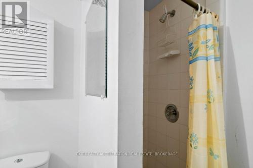 204 - 11 Centre Street, Greater Napanee (Greater Napanee), ON - Indoor Photo Showing Bathroom