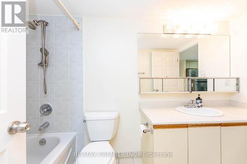 907 - 600 Rexdale Boulevard, Toronto, ON - Indoor Photo Showing Bathroom