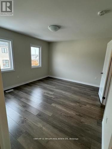 6 Wagon Lane N, Barrie, ON - Indoor Photo Showing Other Room