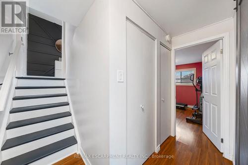 31 Raleigh Street, Hamilton, ON - Indoor Photo Showing Other Room