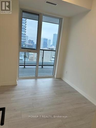 3205 (Lph5) - 280 Dundas Street W, Toronto, ON - Indoor Photo Showing Other Room