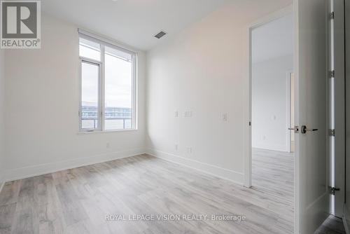702 - 480 Front Street W, Toronto, ON - Indoor Photo Showing Other Room