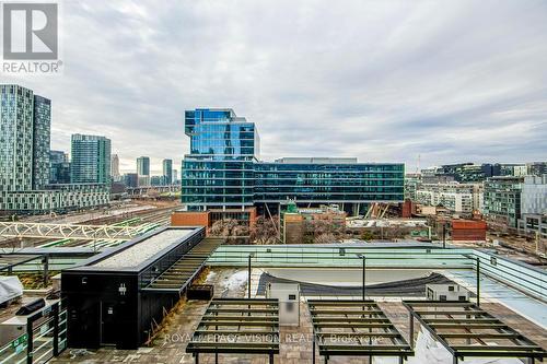 702 - 480 Front Street W, Toronto, ON - Outdoor With View