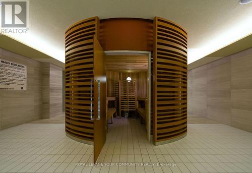 508 - 39 Queens Quay E, Toronto, ON - Indoor