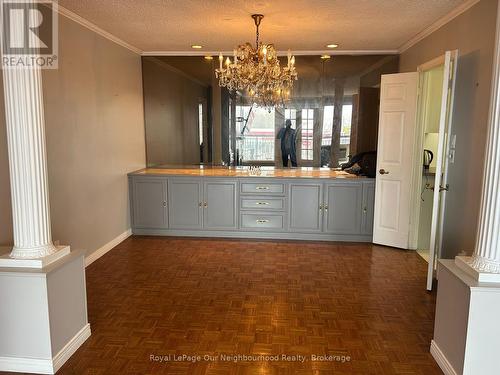 282 King Street W, Oshawa, ON - Indoor