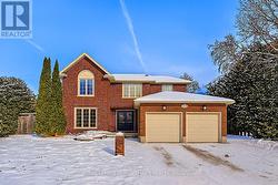 16 SAGAMORE COURT  Ottawa, ON K2J 2Y4