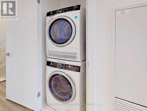 2701 - 138 Downes Street, Toronto, ON - Indoor Photo Showing Laundry Room