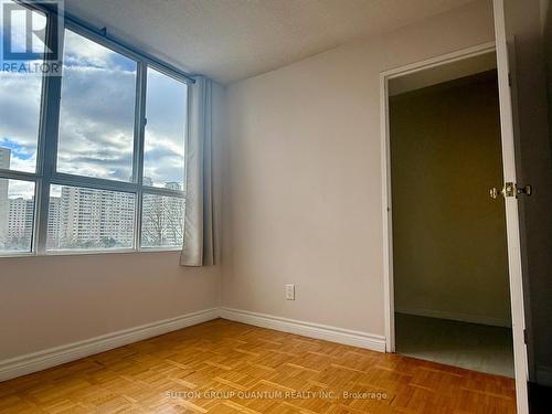 603 - 3700 Kaneff Crescent, Mississauga, ON - Indoor Photo Showing Other Room