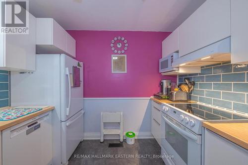 845 Gilbert Street, Peterborough (Northcrest Ward 5), ON - Indoor Photo Showing Kitchen