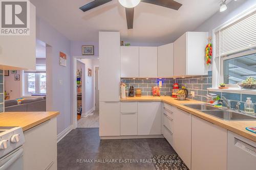 845 Gilbert Street, Peterborough (Northcrest Ward 5), ON - Indoor Photo Showing Kitchen With Double Sink