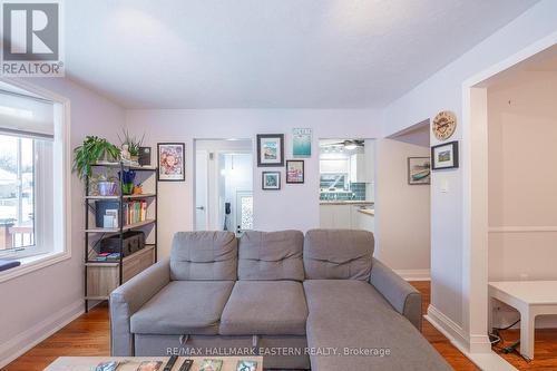 845 Gilbert Street, Peterborough (Northcrest Ward 5), ON - Indoor Photo Showing Living Room