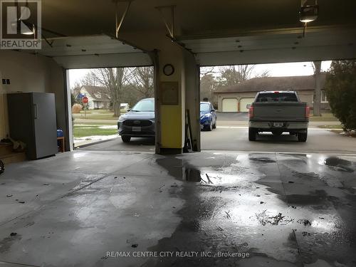 27 Ann Street, Bayham (Vienna), ON - Indoor Photo Showing Garage