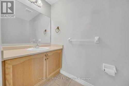 114 Glencliffe Court, Kitchener, ON - Indoor Photo Showing Bathroom