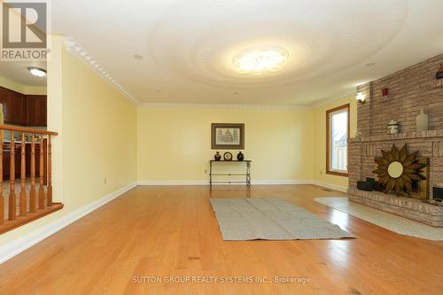 101 Henley Drive, Hamilton, ON - Indoor With Fireplace