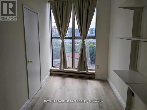 918 - 65 Scadding Avenue, Toronto, ON - Indoor Photo Showing Other Room