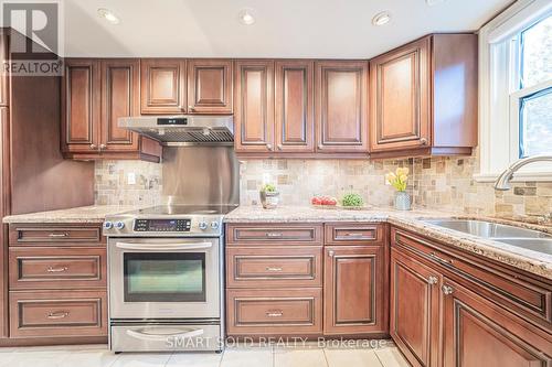 36 Stanford Road, Markham, ON - Indoor Photo Showing Kitchen With Double Sink With Upgraded Kitchen