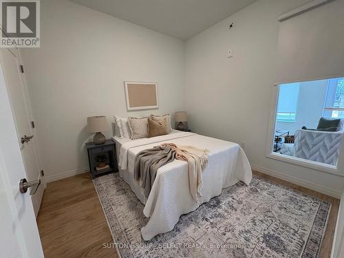 107 - 351 Hill Street, London East (East K), ON - Indoor Photo Showing Bedroom