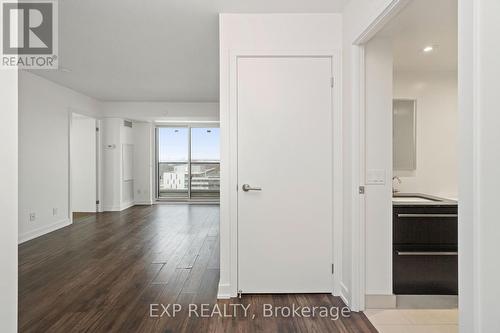 1117 - 120 Varna Drive, Toronto, ON - Indoor Photo Showing Other Room