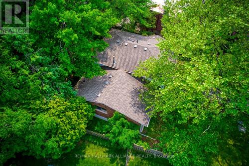 455 Canterbury Crescent, Oakville (Fd Ford), ON - Outdoor