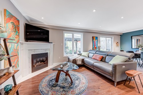1105 Harrogate Drive, Hamilton, ON - Indoor Photo Showing Living Room With Fireplace