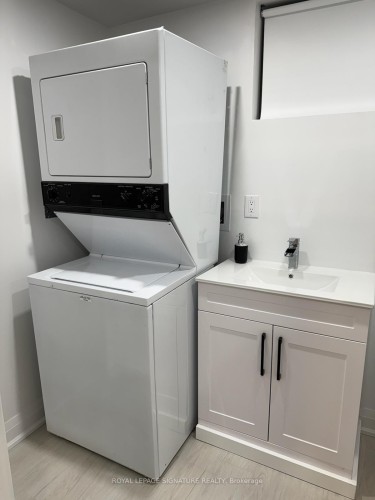 Lower-357 Rossland Road S, Oshawa, ON - Indoor Photo Showing Laundry Room