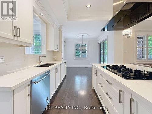 90 Pitfield Road, Toronto, ON - Indoor Photo Showing Kitchen With Double Sink With Upgraded Kitchen