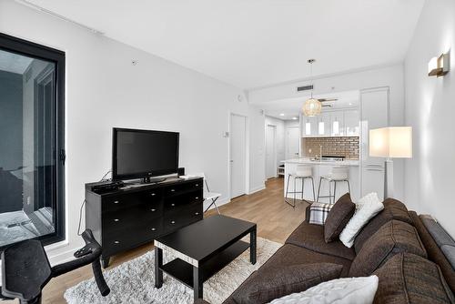 Living room - 908-101 Rue De La Rotonde, Montréal (Verdun/Île-Des-Soeurs), QC - Indoor Photo Showing Living Room